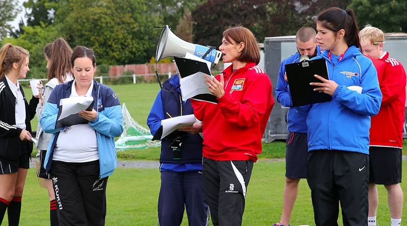 blog-how-to-recruit-volunteers-coach