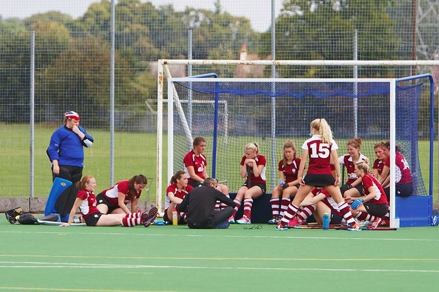 blog-tips-for-coaching-hockey-group-talk